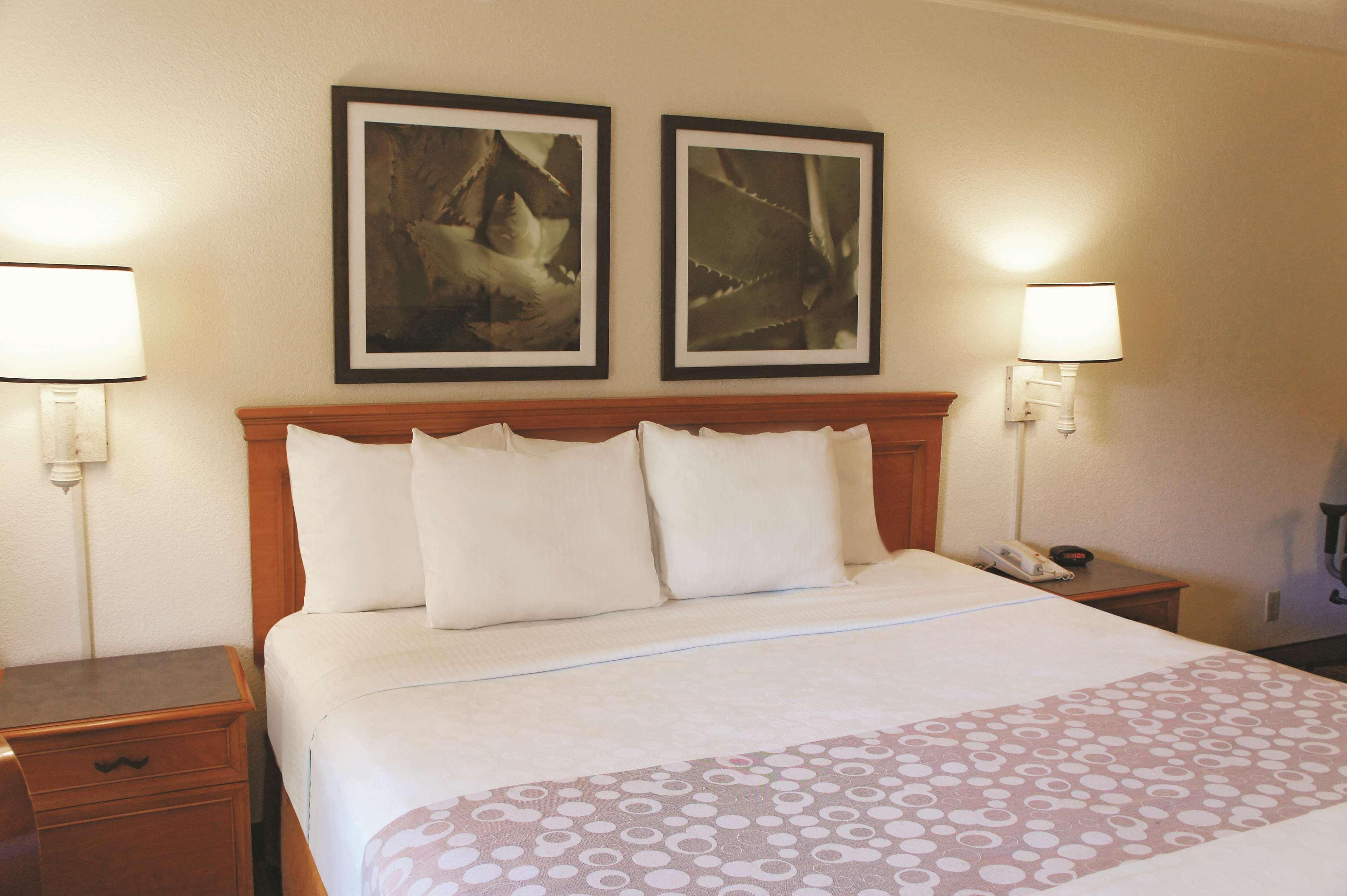 Baymont By Wyndham Houston La Porte Extérieur photo