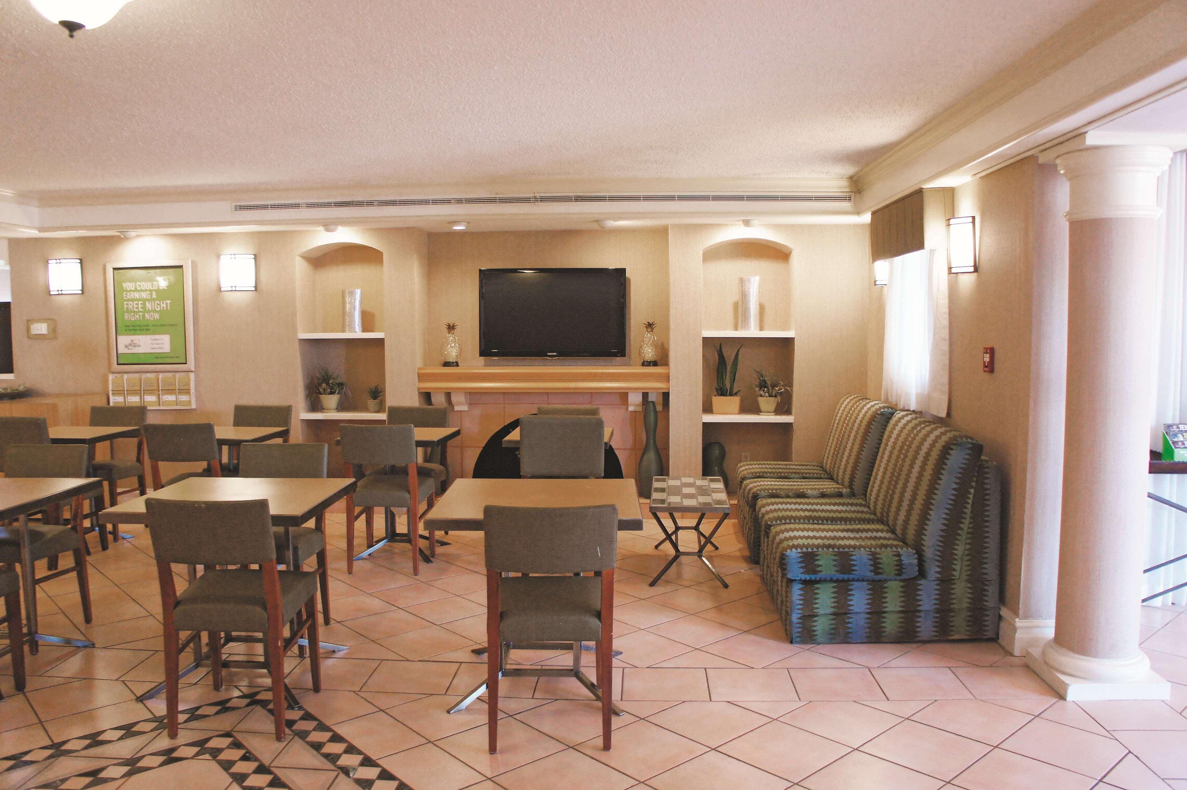 Baymont By Wyndham Houston La Porte Extérieur photo