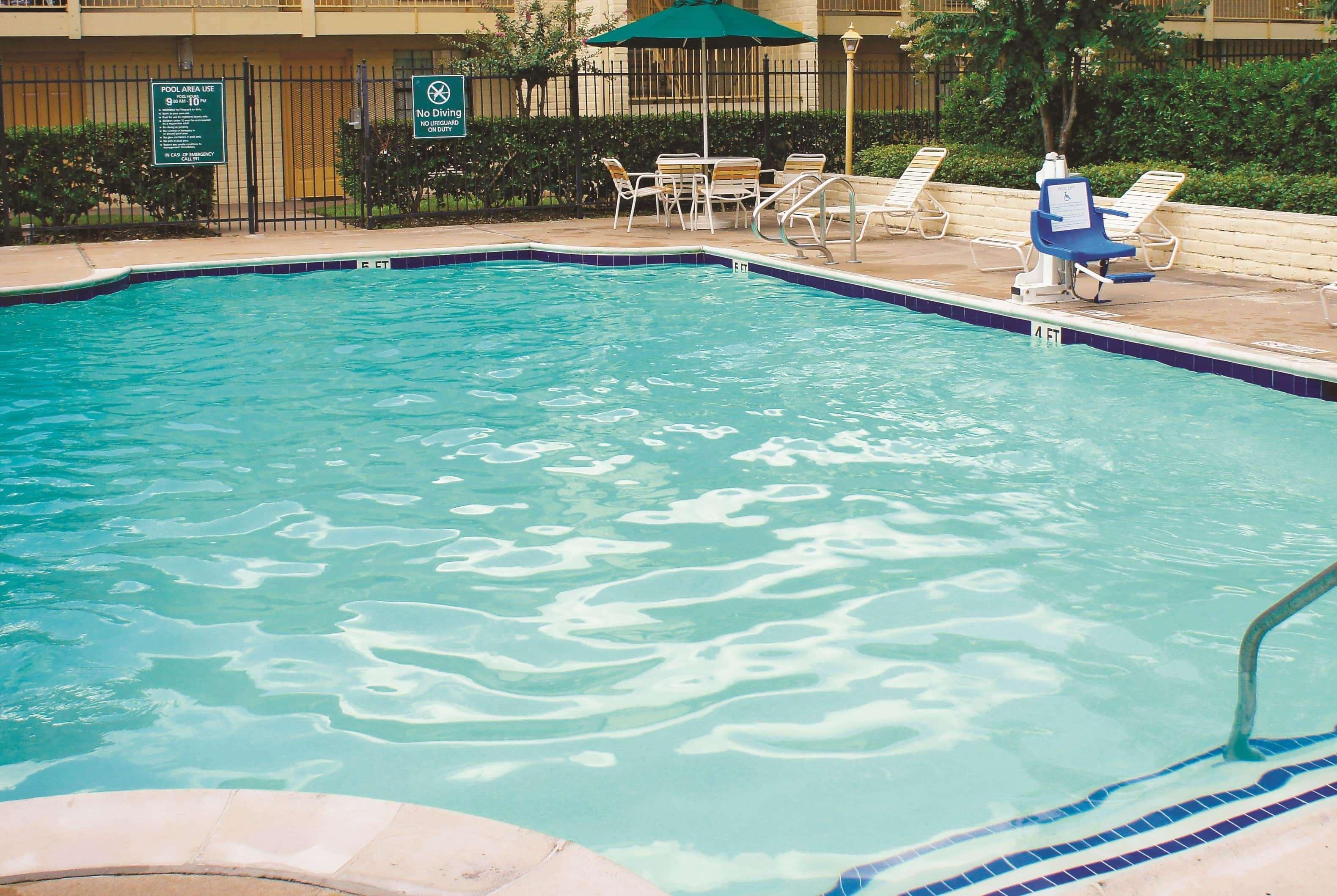 Baymont By Wyndham Houston La Porte Extérieur photo